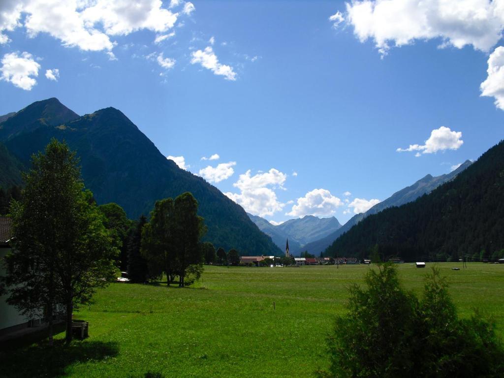 Ferienhaus Lechtaler Alpen Бах Экстерьер фото